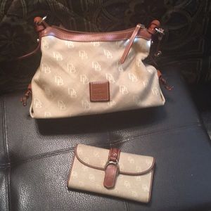 authentic Dooney & Bourke wallet & Handbag